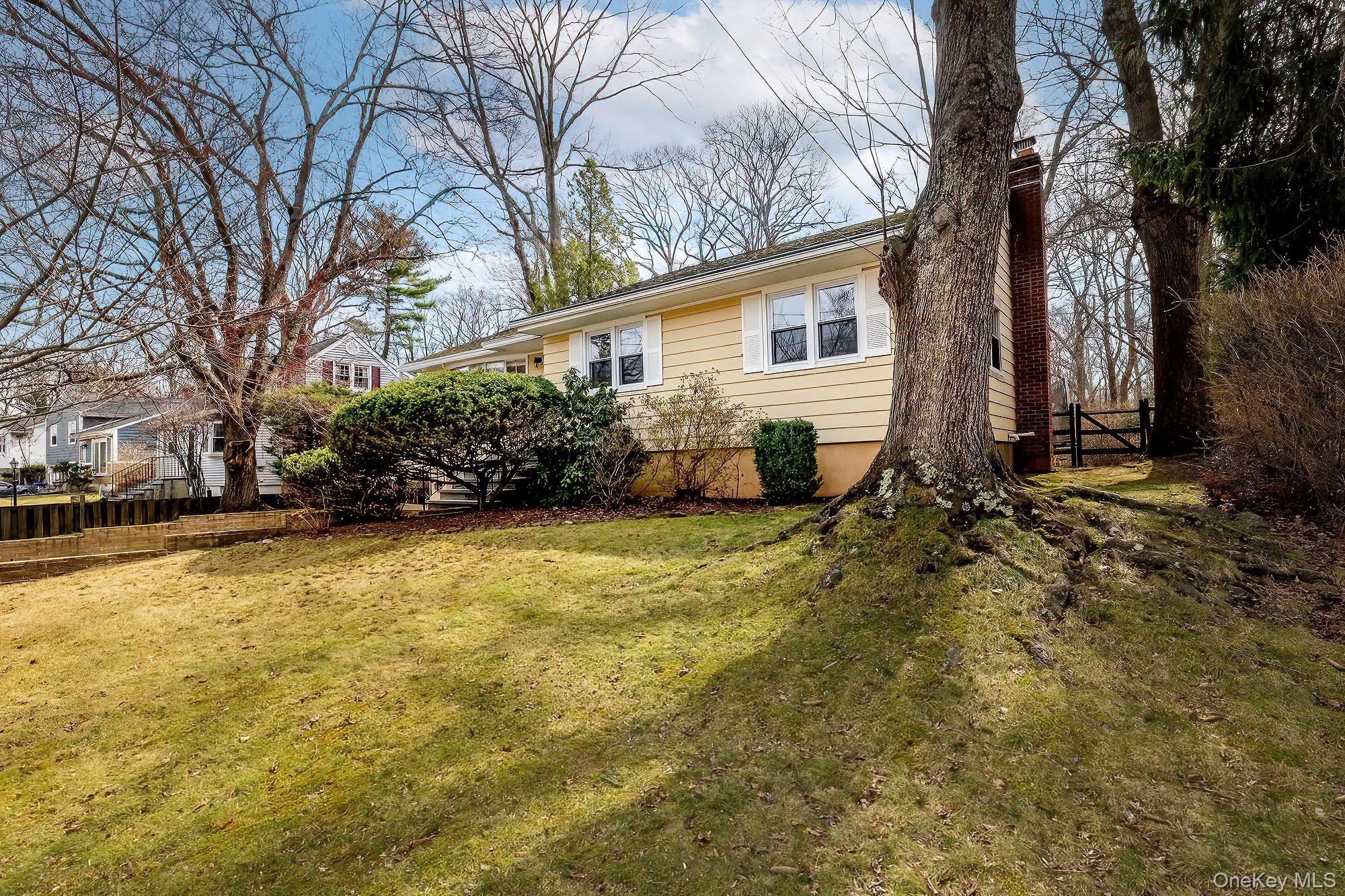 67 Duell Road White Plains, NY 10603 - Photo 20 of 29 Front Yard