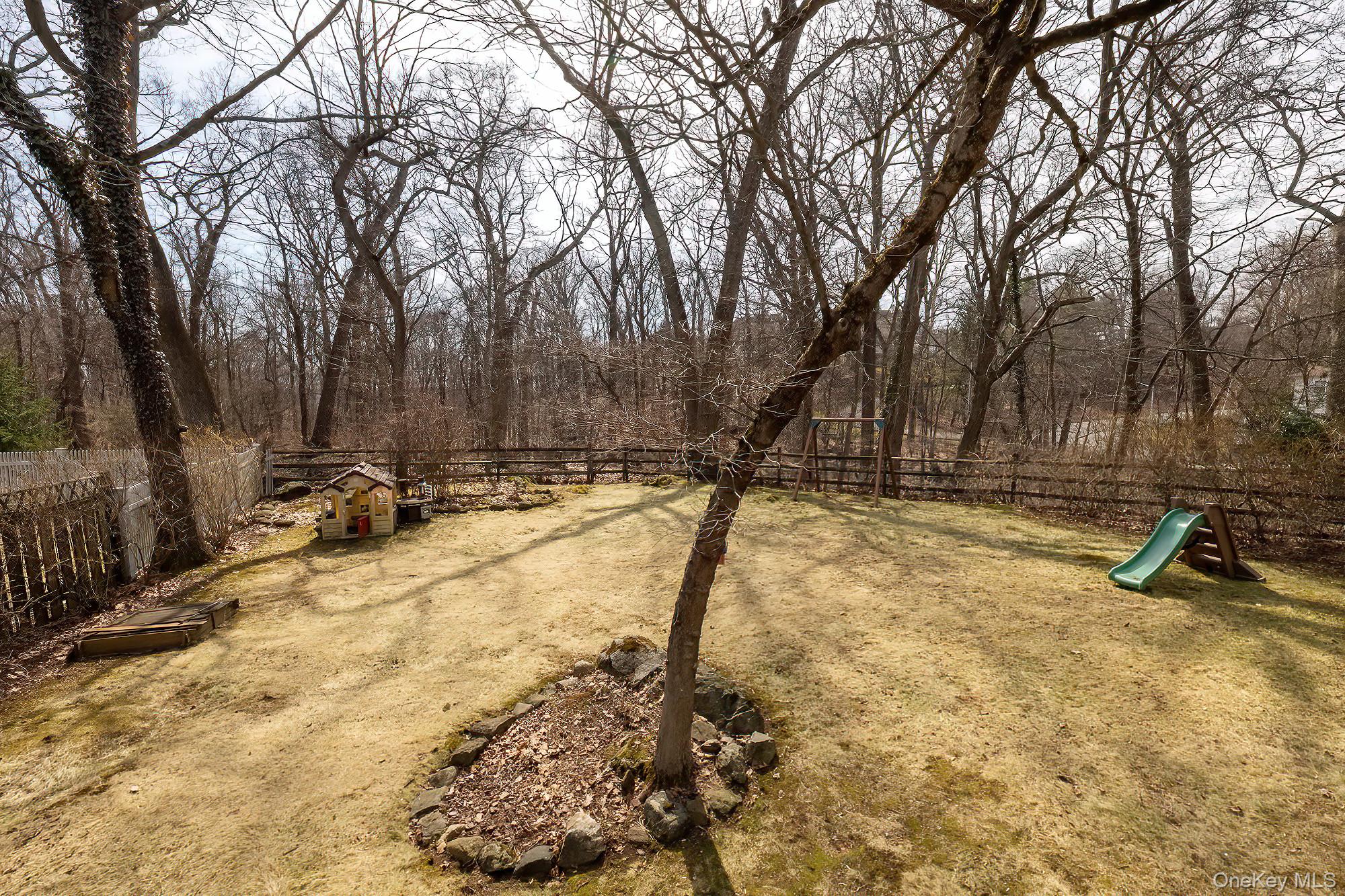 67 Duell Road White Plains, NY 10603 - Photo 26 of 29 Backyard