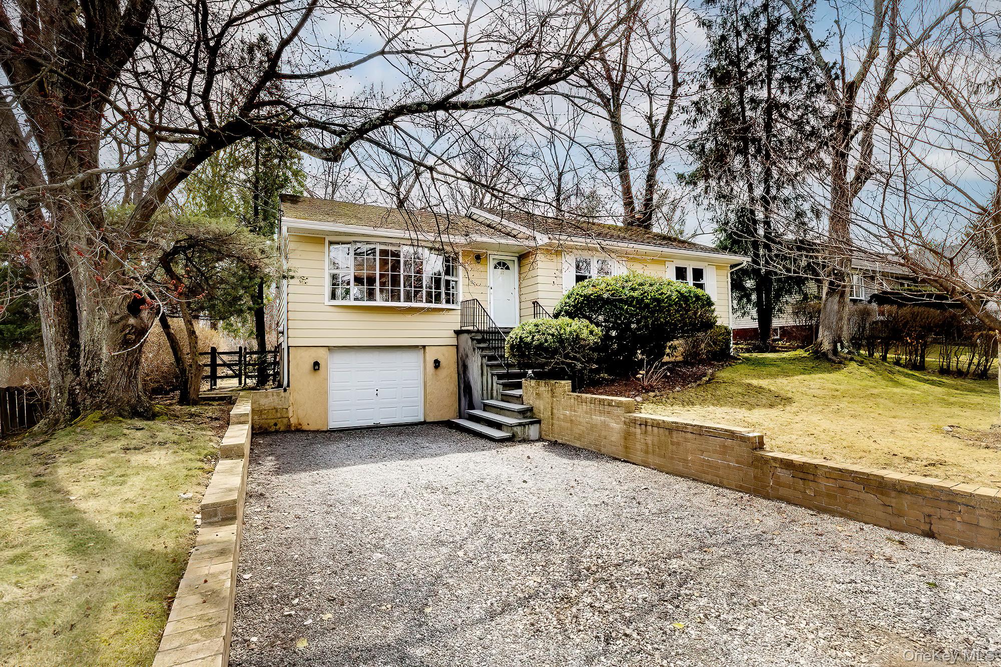 67 Duell Road White Plains, NY 10603 - Photo 3 of 29 Large Driveway