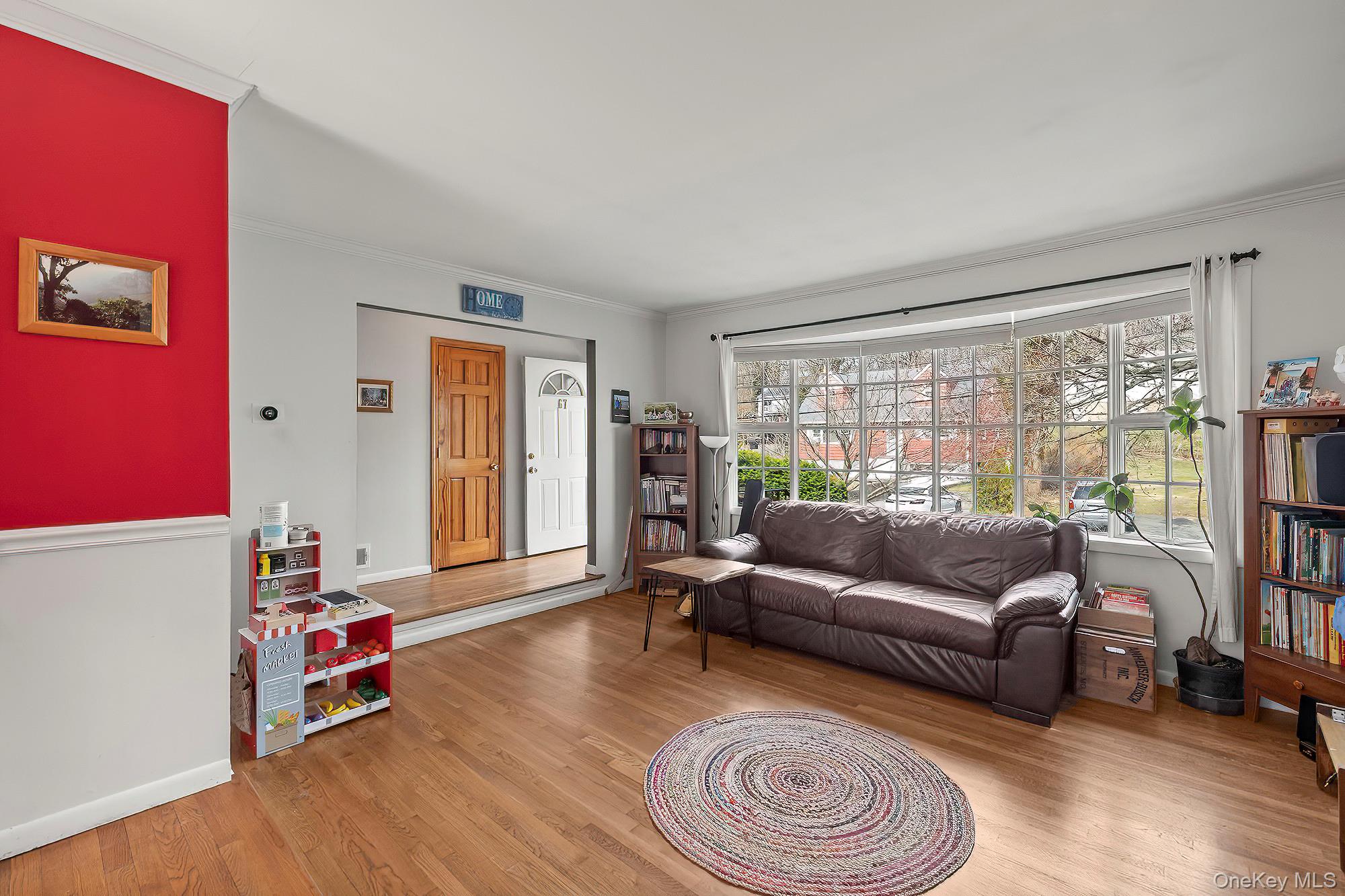 67 Duell Road White Plains, NY 10603 - Photo 5 of 29 Living Room