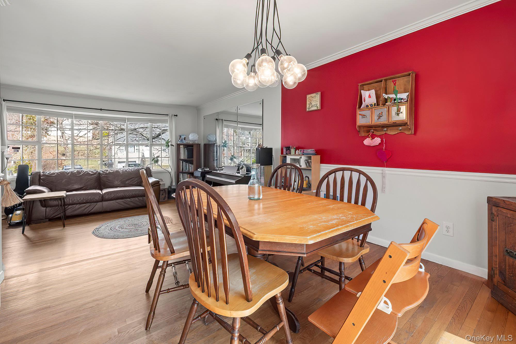 67 Duell Road White Plains, NY 10603 - Photo 8 of 29 Dining Area
