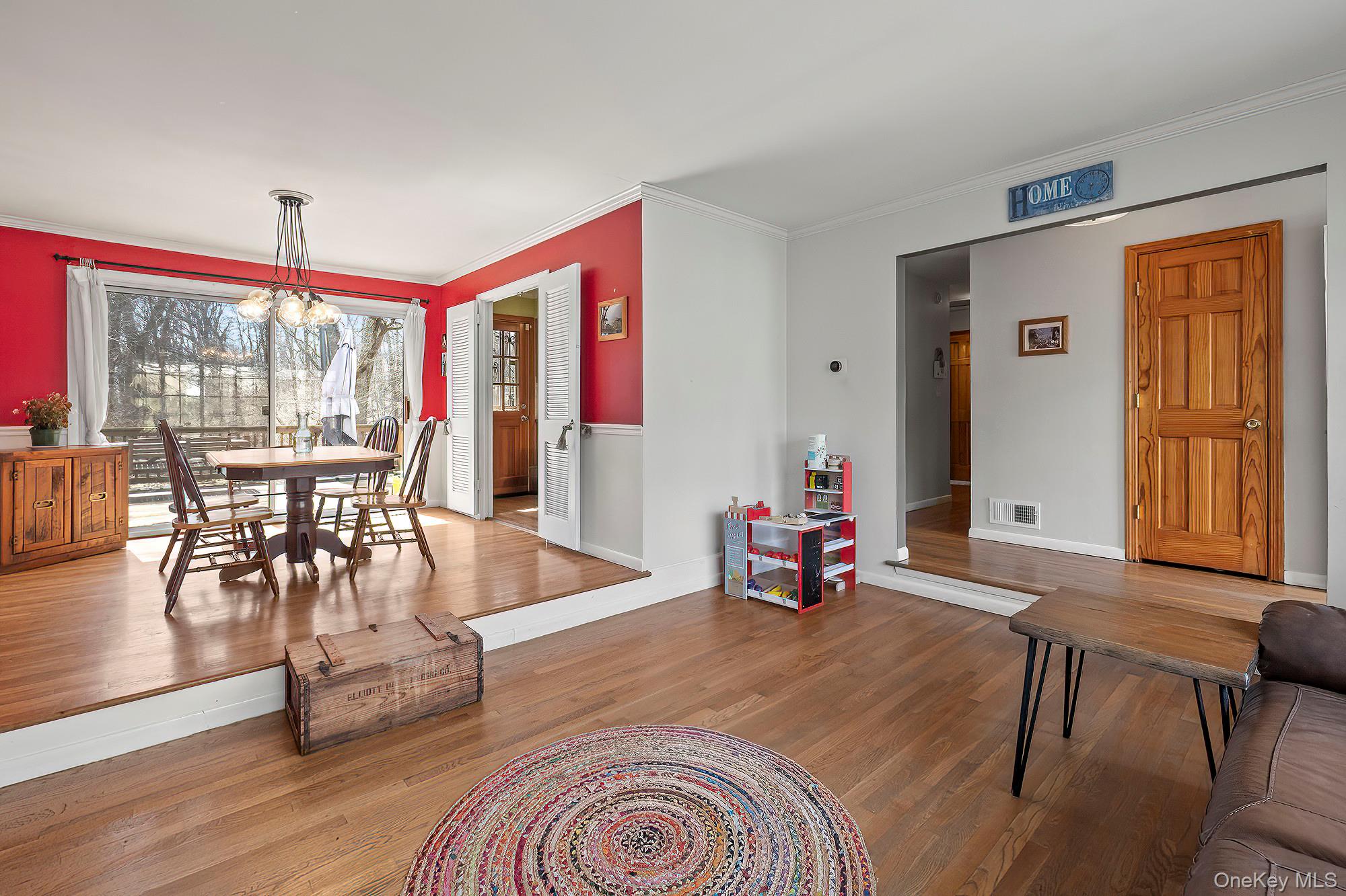 67 Duell Road White Plains, NY 10603 - Photo 9 of 29 Living Room