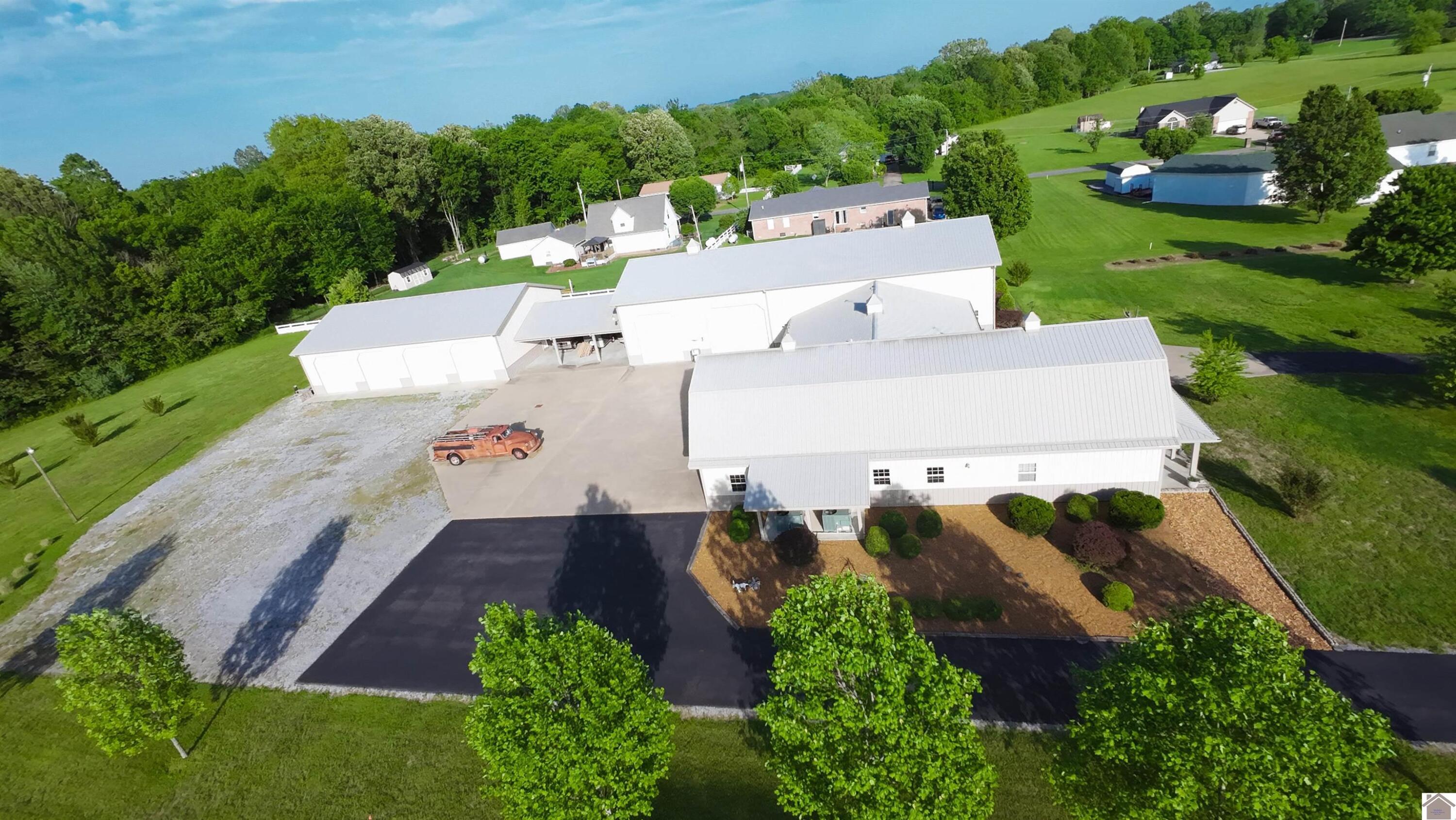 1040 Lone Valley Road Calvert City, KY 42029 - Photo 6 of 49 6