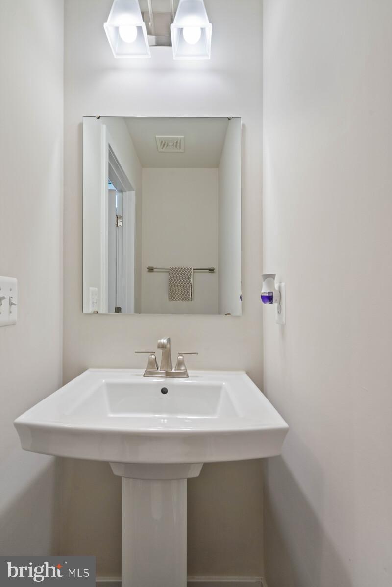 2117 Hemlock Bay Road Dumfries, VA 22026 - Photo 17 of 43 Powder Room