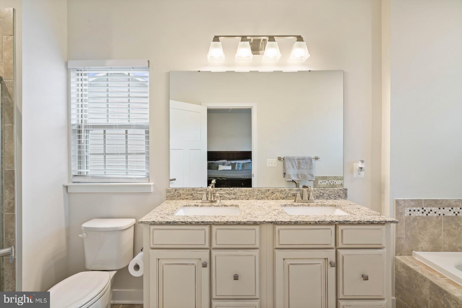2117 Hemlock Bay Road Dumfries, VA 22026 - Photo 21 of 43 Primary Bathroom