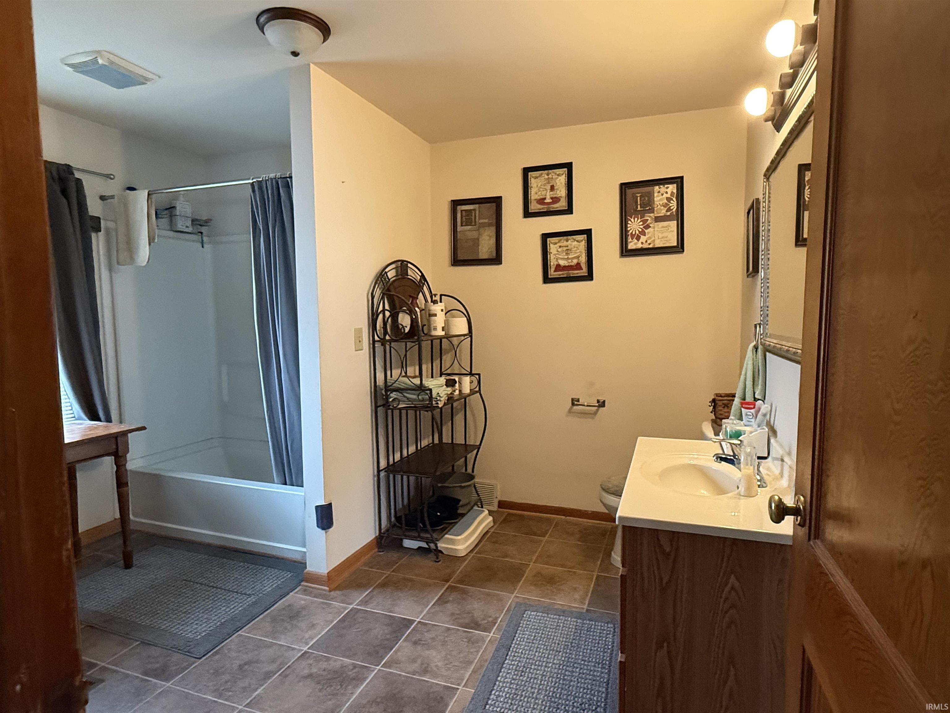 1210 Mix Avenue Decatur, IN 46733 - Photo 6 of 26
