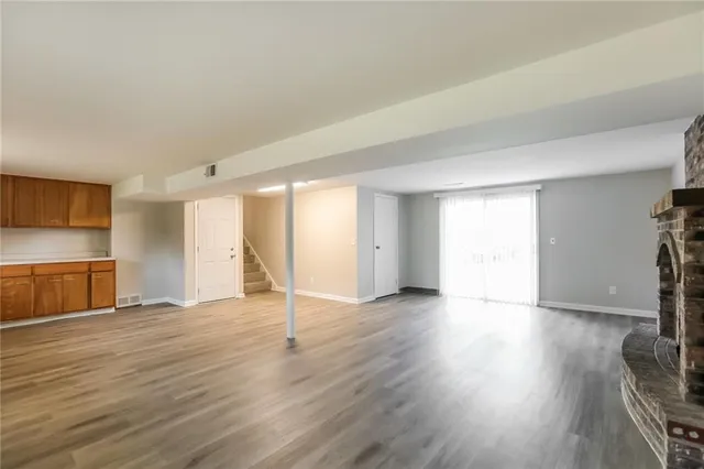 $1,895 | 7718 Northeast 54th Street, Kansas City, MO 64119