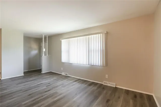 $1,895 | 7718 Northeast 54th Street, Kansas City, MO 64119