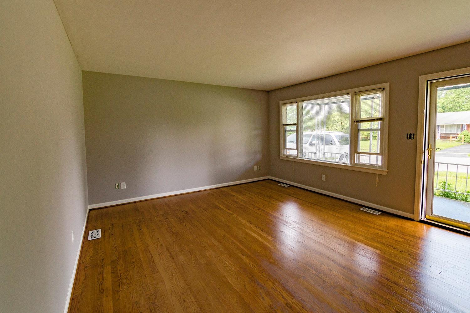 1786 Raleigh Road Lexington, KY 40505 - Photo 4 of 20 Photo 4