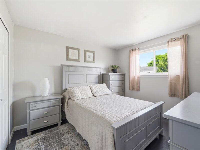 3148 Williamsburg Road Ann Arbor, MI 48108 - Photo 22 of 33 Bedroom