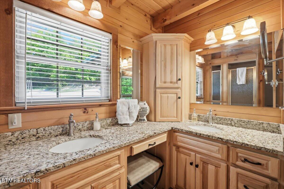 1836 Range Road Dandridge, TN 37725 - Photo 15 of 60 52-1836_Range_Rd_041