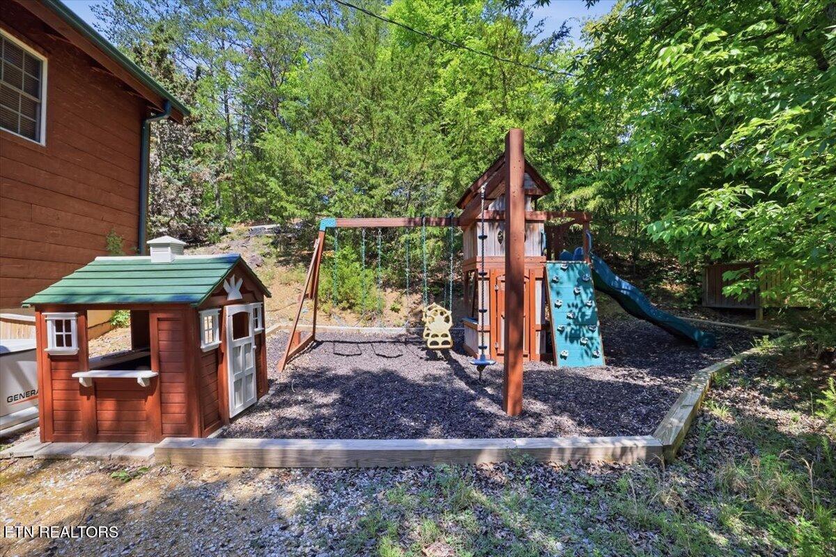 1836 Range Road Dandridge, TN 37725 - Photo 39 of 60 24-1836_Range_Rd_070