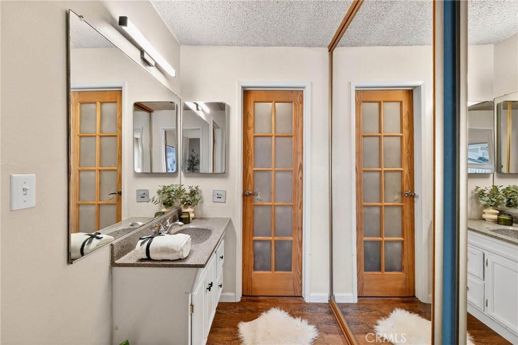 5585 Pacific Coast Highway, Unit 161 Long Beach, CA 90804 - Photo 17 of 44 a view of entryway with livingroom