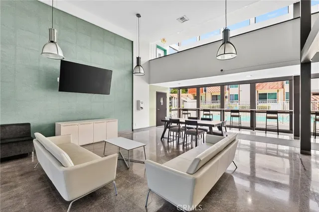 $329,000 | 5585 Pacific Coast Highway, Unit 161, Long Beach, CA 90804