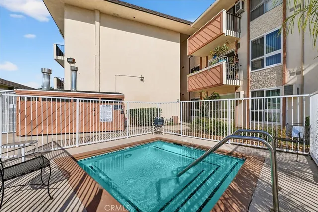 $329,000 | 5585 Pacific Coast Highway, Unit 161, Long Beach, CA 90804