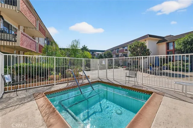 $329,000 | 5585 Pacific Coast Highway, Unit 161, Long Beach, CA 90804