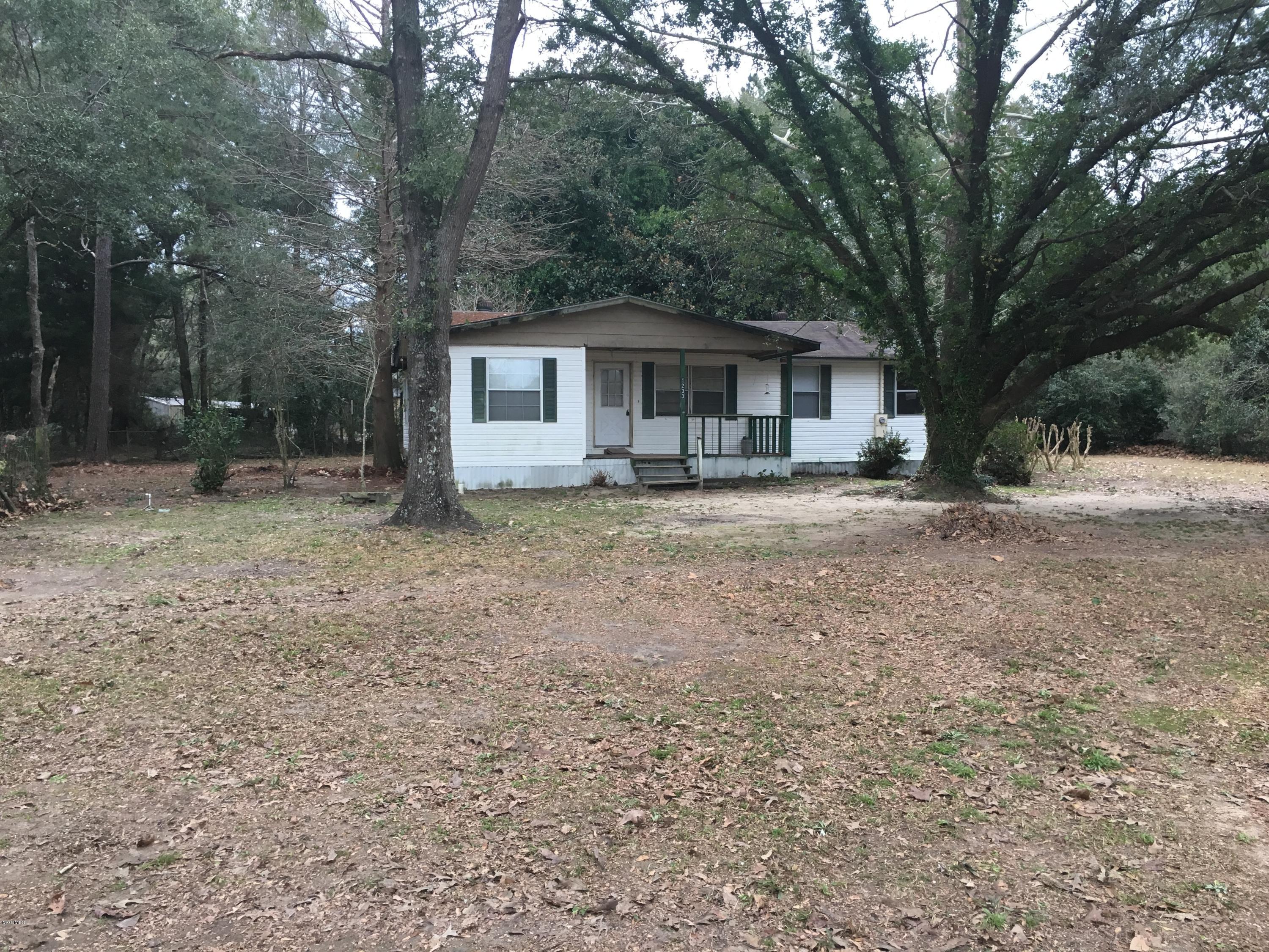 1233 Brushy Creek Road Lucedale, MS 39452 - Photo 3 of 12 33ACF607-6A9C-4F33-A77F-149274166120