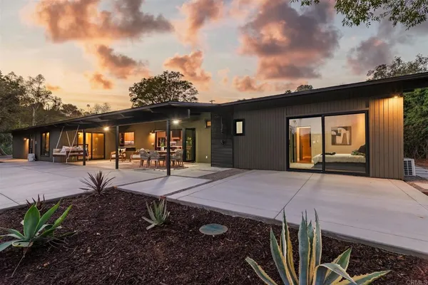 $1,650,000 | 2951 Anaheim Street, Escondido, CA 92025