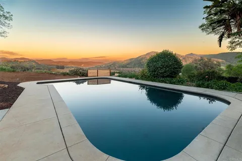 $1,650,000 | 2951 Anaheim Street, Escondido, CA 92025