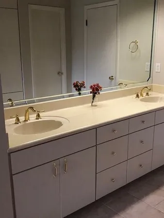 $2,495 | 40 North Interstate Highway 35, Unit 2A2, Austin, TX 78701