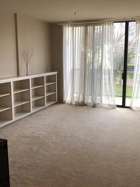 40 North Interstate Highway 35, Unit 2A2 Austin, TX 78701 - Photo 17 of 28 a view of an empty room with a window