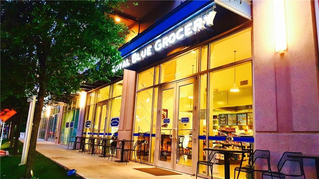 40 North Interstate Highway 35, Unit 2A2 Austin, TX 78701 - Photo 20 of 28 a view of swimming pool with chairs