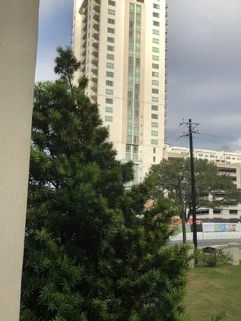 $2,495 | 40 North Interstate Highway 35, Unit 2A2, Austin, TX 78701