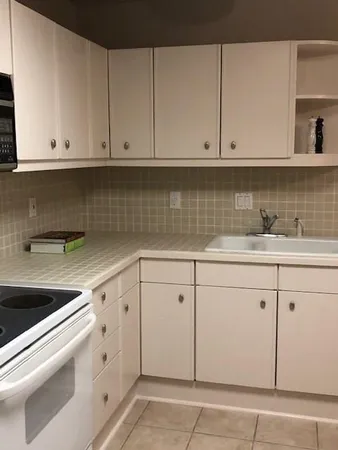 $2,495 | 40 North Interstate Highway 35, Unit 2A2, Austin, TX 78701