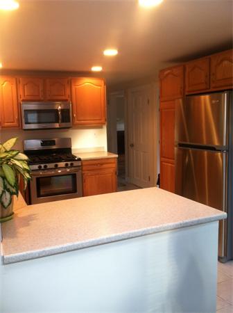 32 Intervale Terrace Reading, MA 01867 - Photo 2 of 9 Gallery Image 2