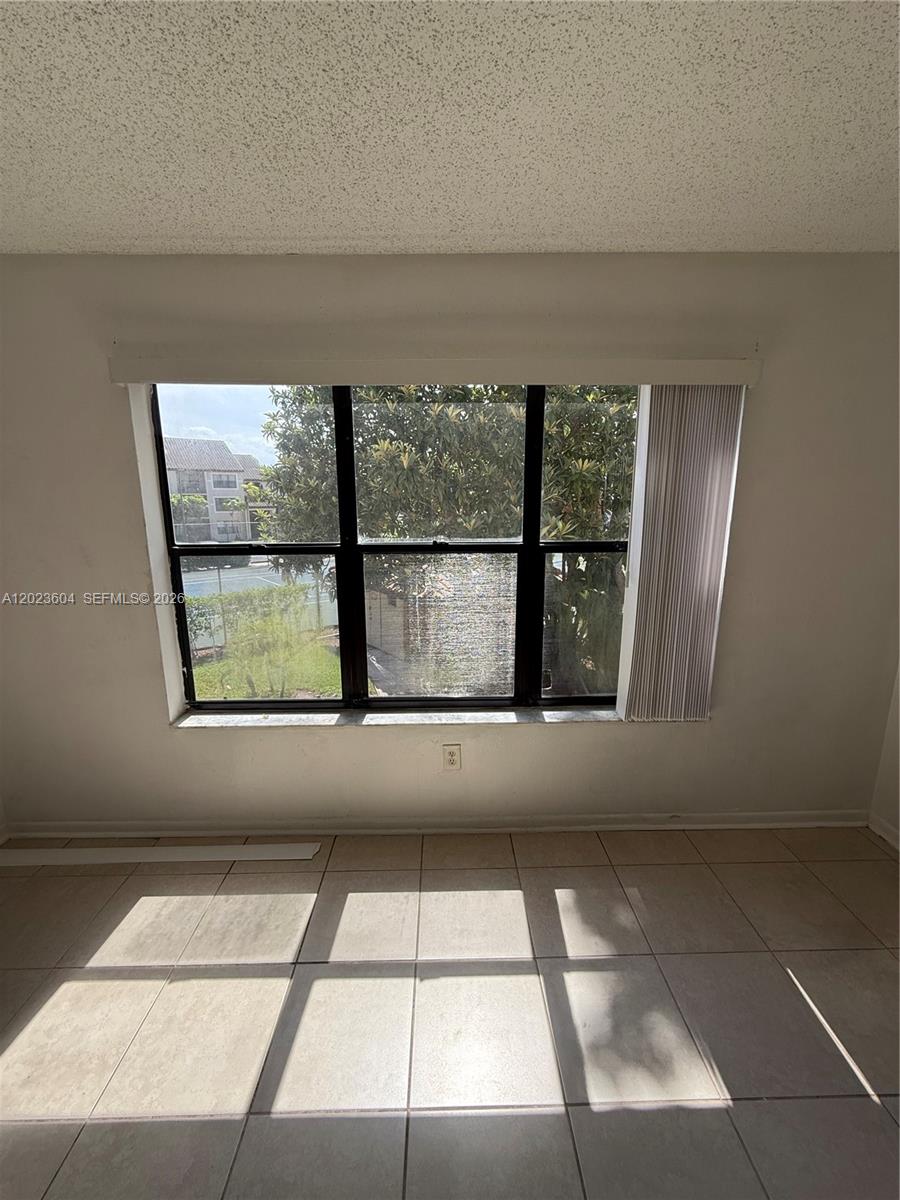 4261 West McNab Road, Unit 28 Pompano Beach, FL 33069 - Photo 9 of 20 Master bedroom
