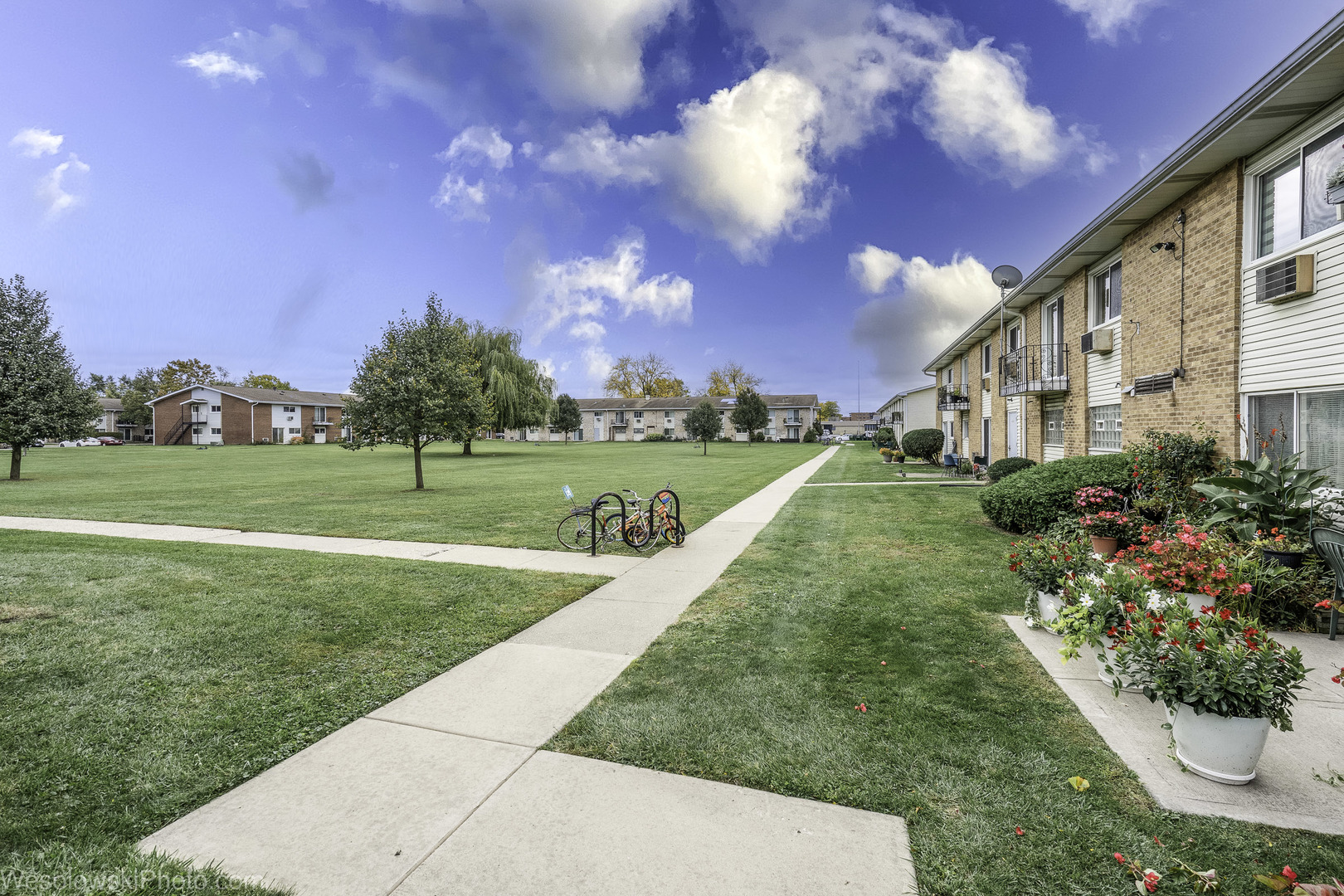 9209 Potter Road, Unit 2F Des Plaines, IL 60016 - Photo 3 of 25