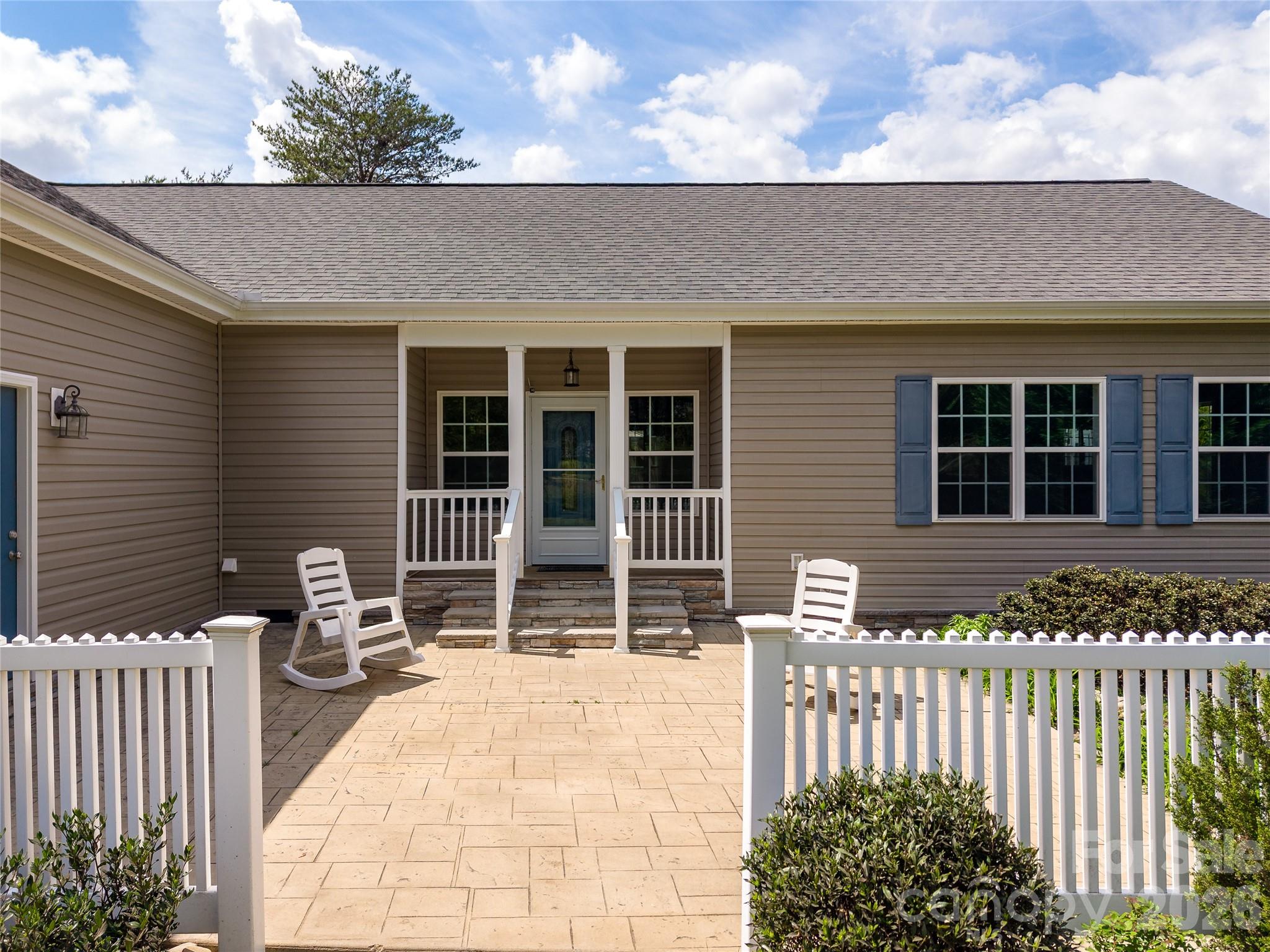 2500 South Blackstock Road Landrum, SC 29356 - Photo 4 of 48