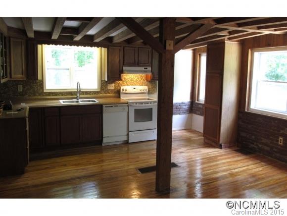 3 Garrison Road Fairview, NC 28730 - Photo 5 of 6 Gallery Image 5