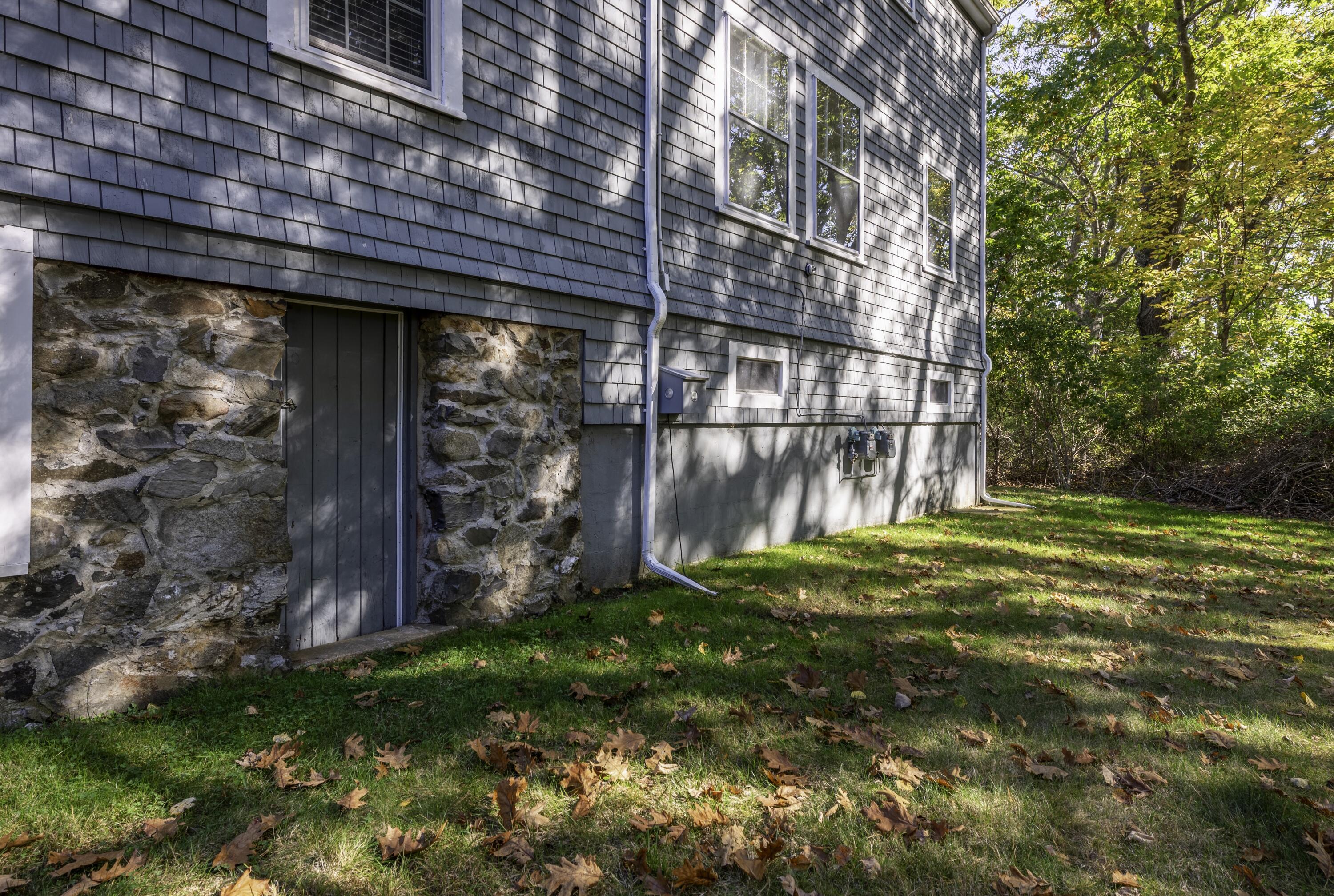 589 York Street, Unit 11 York, ME 03909 - Photo 20 of 27 25