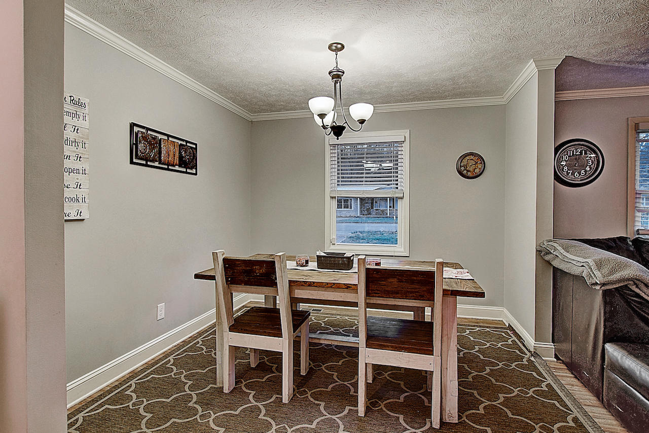 122 Ed Davis Road Elizabethton, TN 37643 - Photo 13 of 35 Dining Area