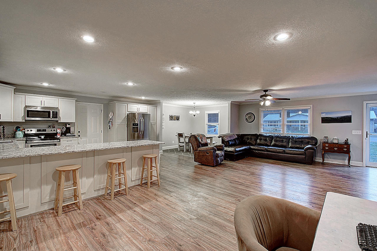 122 Ed Davis Road Elizabethton, TN 37643 - Photo 17 of 35 Flex Space