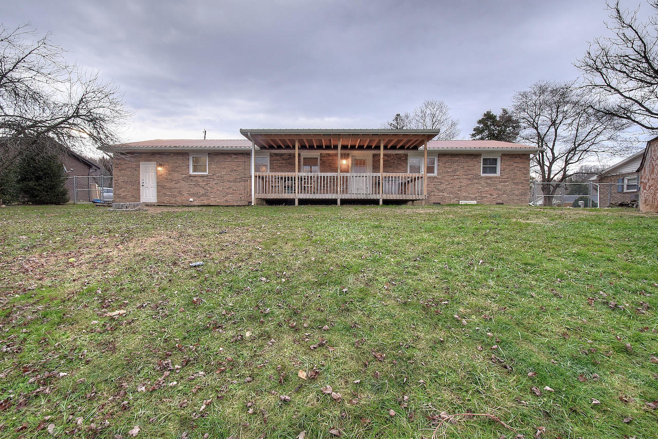 122 Ed Davis Road Elizabethton, TN 37643 - Photo 33 of 35 Rear