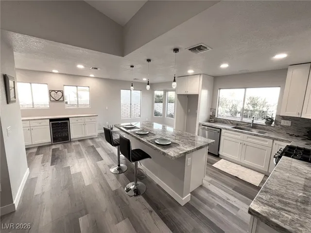 $519,900 | 2836 Bluff Point Drive, Las Vegas, NV 89134