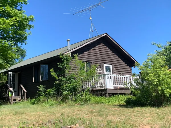 $180,000 | W12226 Bow String Drive, Hancock, WI 54943