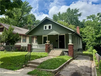 $100,000 | 1854 East 68th Terrace, Kansas City, MO 64132