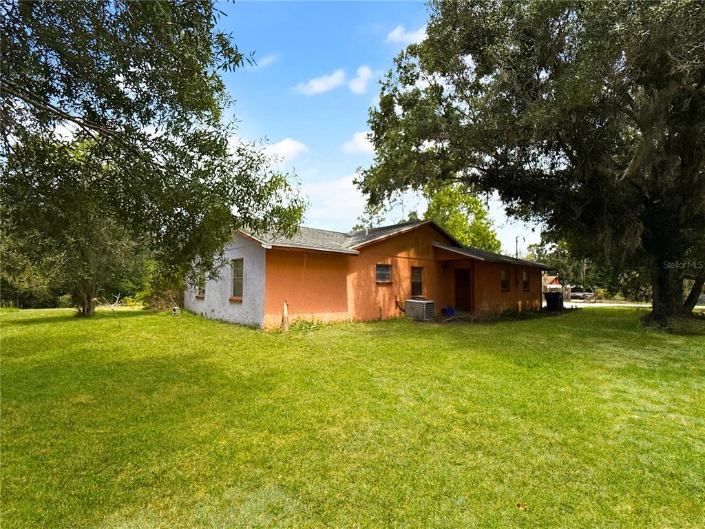 6904 Williams Road Seffner, FL 33584 - Photo 17 of 19