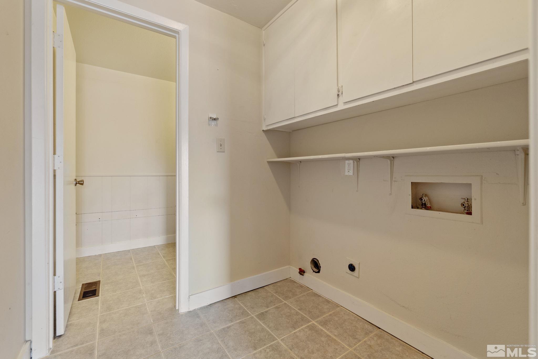 68 Condor Circle Carson City, NV 89701 - Photo 19 of 33 a view of small space