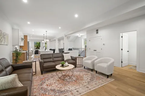 $1,195,000 | 3941 North Spaulding Avenue, Chicago, IL 60618