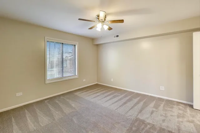 $329,000 | 1640 West Partridge Lane, Unit 7, Arlington Heights, IL 60004