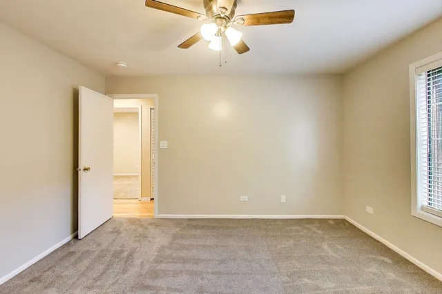 $329,000 | 1640 West Partridge Lane, Unit 7, Arlington Heights, IL 60004