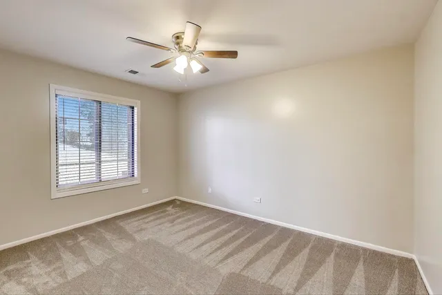 $329,000 | 1640 West Partridge Lane, Unit 7, Arlington Heights, IL 60004