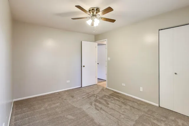 $329,000 | 1640 West Partridge Lane, Unit 7, Arlington Heights, IL 60004