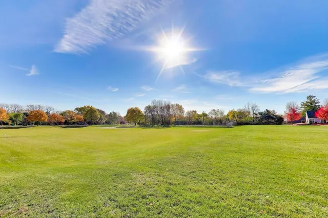 $329,000 | 1640 West Partridge Lane, Unit 7, Arlington Heights, IL 60004