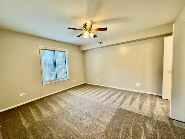 $329,000 | 1640 West Partridge Lane, Unit 7, Arlington Heights, IL 60004