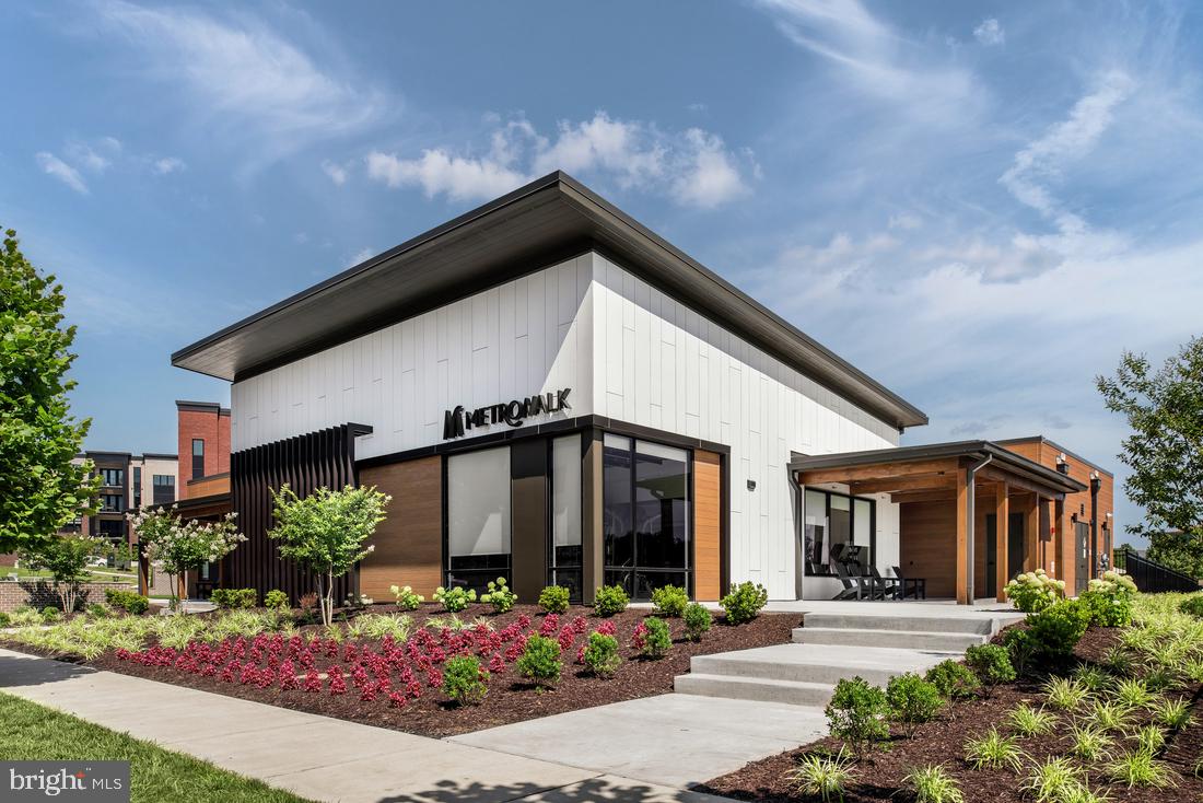 22101 Midmoore Drive Ashburn, VA 20148 - Photo 7 of 15